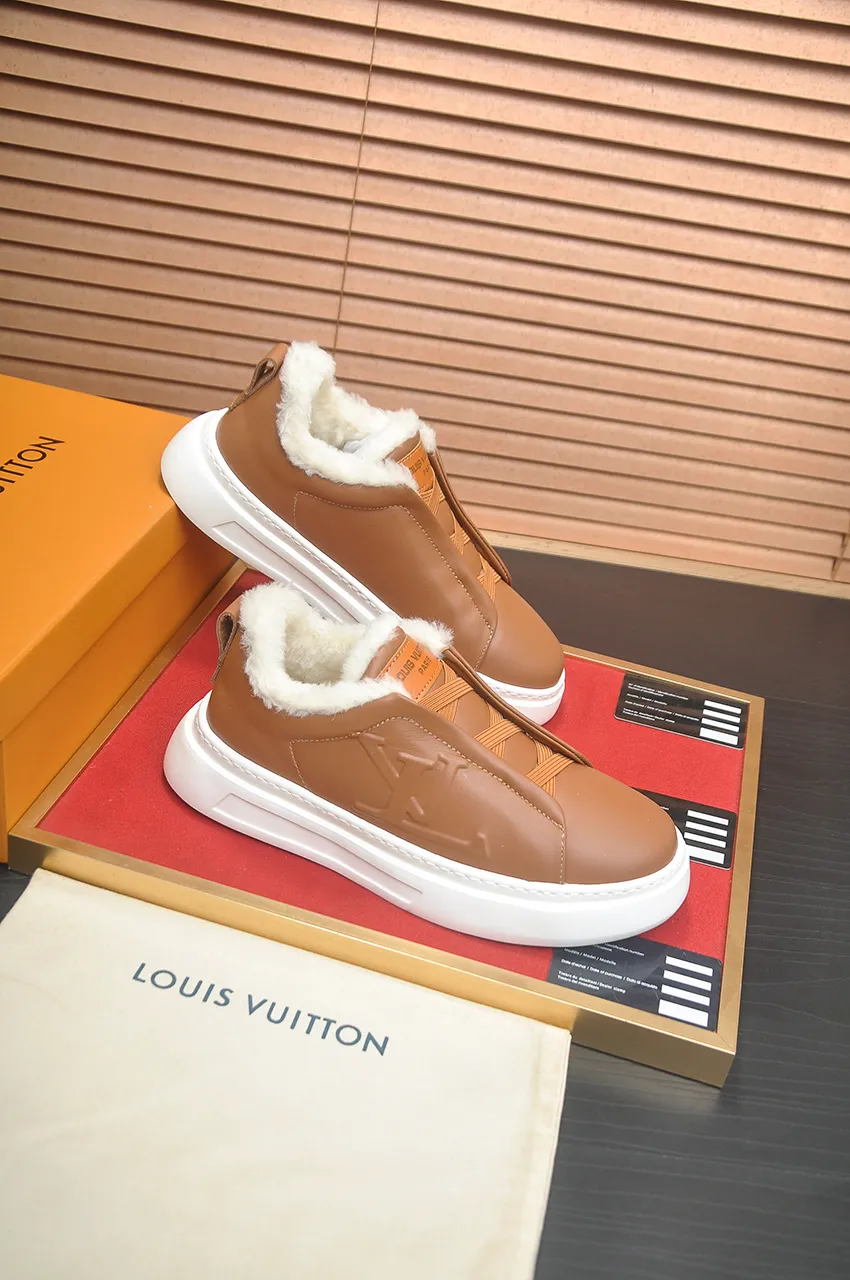 Men's men's shoes 💰500💶【LOUIS VUITTON】(Full wool lining) Same style as LV Louis Vuitton official website [Proud] Original single hot model LV original factory cowhide 👑1:1 original plate Sheepskin lining 👘Use imported cowhide. Body accessories one-to-one mold opening 💪 counter quality 🙏 Dear friends, if you are still worried about wearing matching shoes 💋, then these shoes are your best choice 🎁🎁! 38-45 (45 is custom-made and cannot be returned or exchanged)